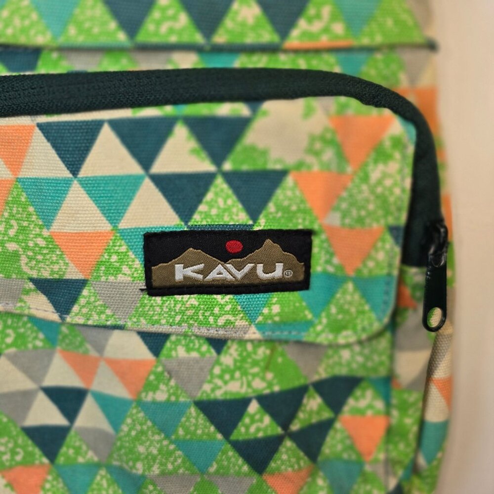 Kavu Seattle Sling Purse Triangle Green Crossbody Hikers Bag Retired - Picture 2 of 5